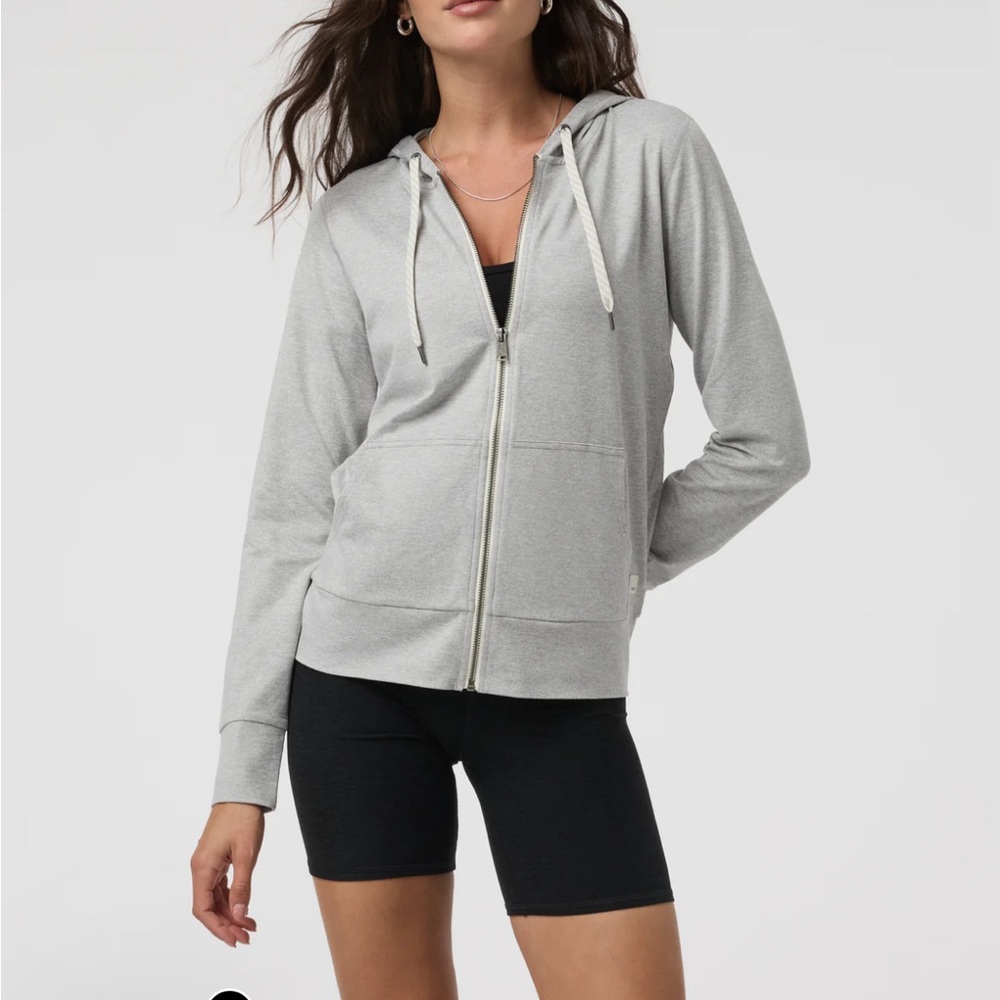 Halo Performance Hoodie 2.0
Women's DreamKnit™ Hoodie